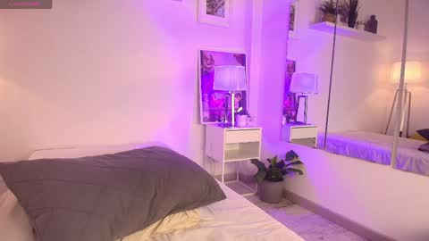 Sofia online show from April 2026 11:35:02 AM