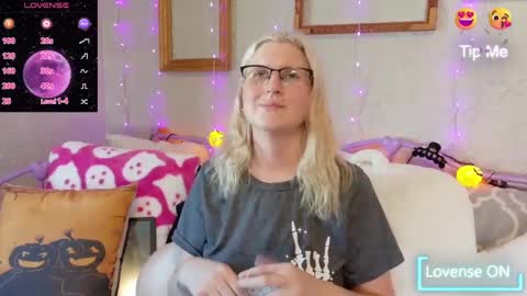 Snapshot of kunzitegoddess chatting on September 2025 07:19:02 PM Samantha online show from September 2025 07:19:02 PM