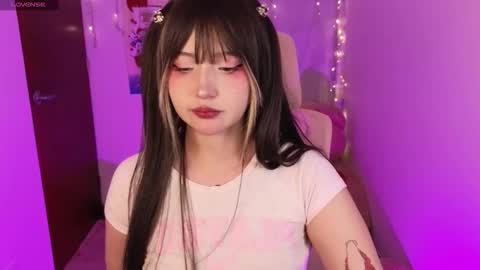 Snapshot of kurochan420 chatting on November 2025 11:37:02 PM Andy online show from November 2025 11:37:02 PM