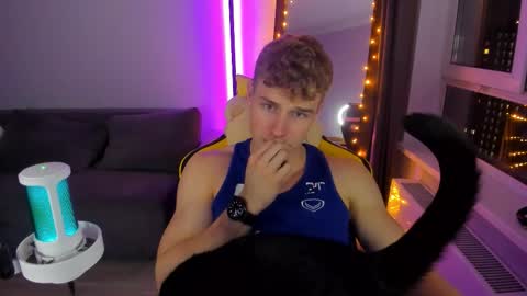 kurt_hanssen online show from October 2025 07:52:01 PM