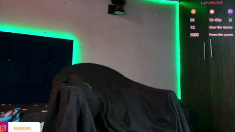 kuzzcoo online show from April 2026 01:36:02 PM