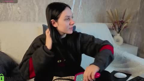 Kvetachka Thu-Sun 0900am-1500pmGTM2 online show from November 2025 01:05:01 AM