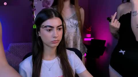 Kylie loves u online show from October 2025 07:36:01 PM