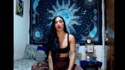 kylie online show from October 2025 10:43:02 PM