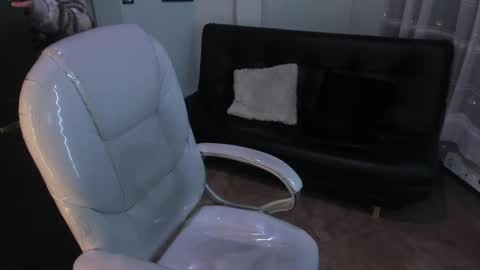 kylie online show from February 2025 01:06:01 PM