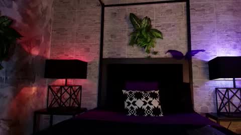 Kylie  online show from November 2025 07:35:02 PM