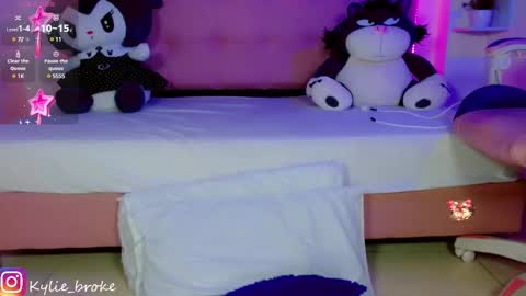 k ylie online show from January 2025 01:27:01 AM