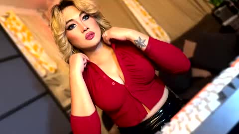 Snapshot of kylie_iyutera chatting on June 2026 08:06:01 AM kylie online show from June 2026 08:06:01 AM