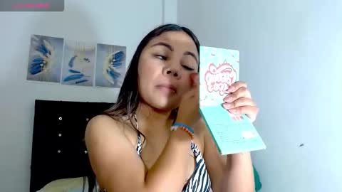 Paola online show from December 2025 11:20:02 PM