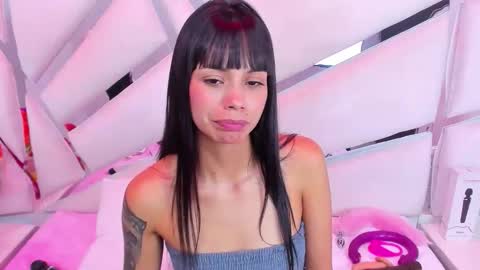 Snapshot of kylie_sexx chatting on April 2026 03:02:01 AM kylie online show from April 2026 03:02:01 AM