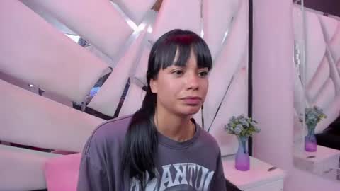 Snapshot of kylie_sexx chatting on June 2026 04:04:02 AM kylie online show from June 2026 04:04:02 AM