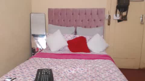 kyliebbc online show from November 2025 05:54:01 AM