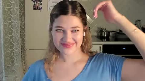 Snapshot of kylieblond chatting on February 2025 12:01:02 PM Din online show from February 2025 12:01:02 PM