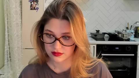 Snapshot of kylieblond chatting on February 2025 08:20:02 PM Din online show from February 2025 08:20:02 PM