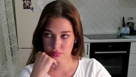 Snapshot of kylieblond chatting on October 2025 08:30:02 PM Din online show from October 2025 08:30:02 PM