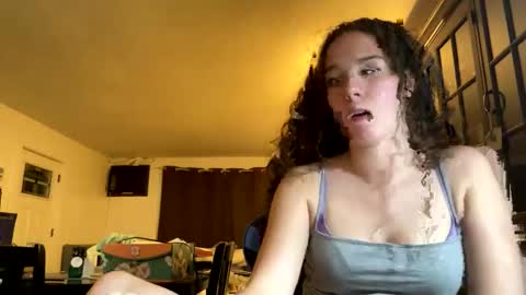 Kylie online show from December 2025 12:04:02 AM