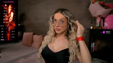 Kylie online show from February 2025 10:53:02 PM