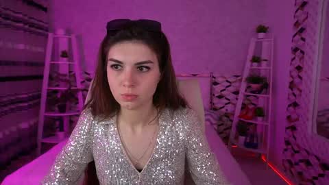 Snapshot of kyliejoyys chatting on June 2026 06:48:01 AM Nicole online show from June 2026 06:48:01 AM