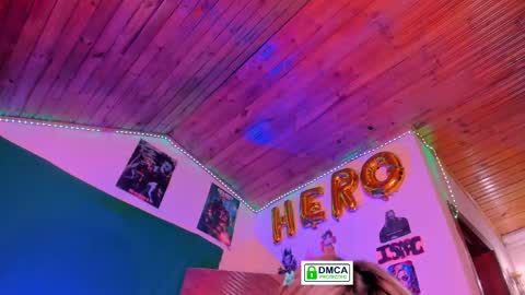   online show from November 2025 01:04:01 AM