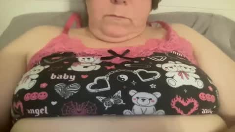 Snapshot of kylorencat chatting on December 2024 01:20:02 AM KYLO online show from December 2024 01:20:02 AM