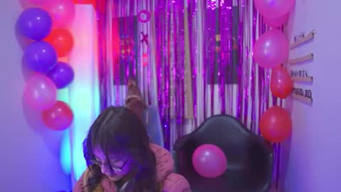 Kyomi online show from September 2025 12:16:01 PM