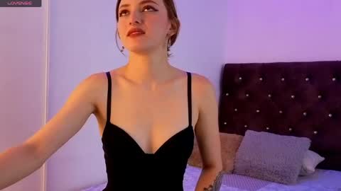 Snapshot of kyra_honey chatting on May 2026 09:09:02 PM kyra_honey online show from May 2026 09:09:02 PM