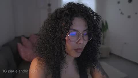 schedule 300 pm - 1100pm colombia time online show from January 2026 10:34:01 PM