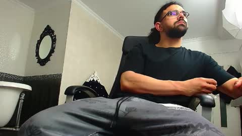 KysonRhodes online show from January 2026 05:33:01 AM