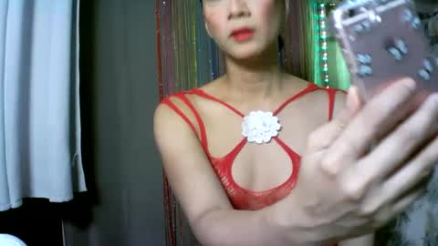 kyutshyne online show from February 2025 03:29:01 PM