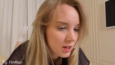 lina online show from October 2025 10:12:01 PM