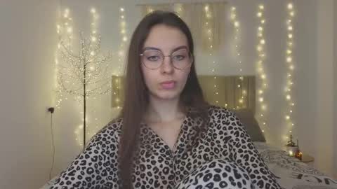 Margo  online show from December 2025 02:46:01 PM