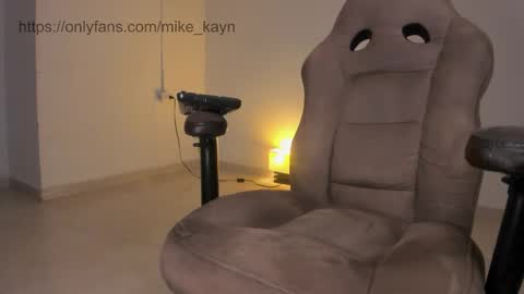 l3m0nb0y_ online show from March 2026 02:50:01 PM