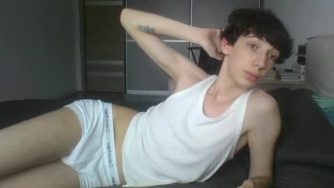 Snapshot of l8199 chatting on April 2026 10:14:02 AM liam online show from April 2026 10:14:02 AM