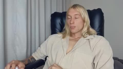 Adonis online show from September 2025 06:35:01 AM