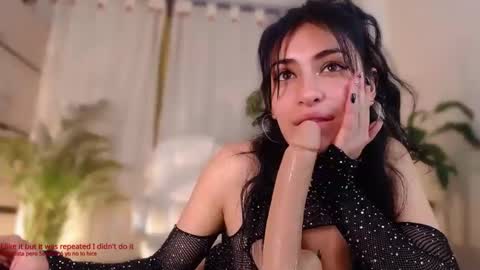 Snapshot of l_e_a chatting on December 2024 07:05:01 AM l_e_a online show from December 2024 07:05:01 AM