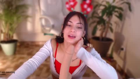 Snapshot of l_e_a chatting on December 2024 04:41:02 AM l_e_a online show from December 2024 04:41:02 AM