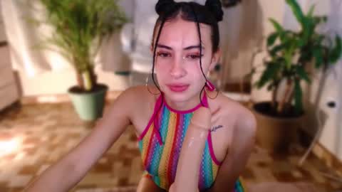 Snapshot of l_e_a chatting on March 2025 05:57:01 AM l_e_a online show from March 2025 05:57:01 AM