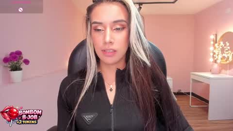 Snapshot of la_monitora chatting on June 2026 02:33:01 PM T A T I A N A online show from June 2026 02:33:01 PM