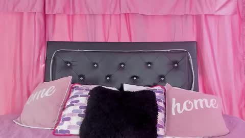 Victoria  online show from December 2024 01:00:01 PM