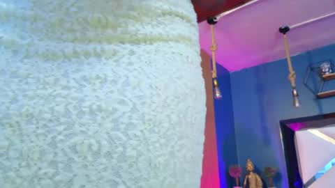 Cris  online show from April 2026 11:48:01 AM