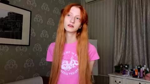 Snapshot of lab_geek chatting on November 2025 06:06:01 PM Sophie online show from November 2025 06:06:01 PM