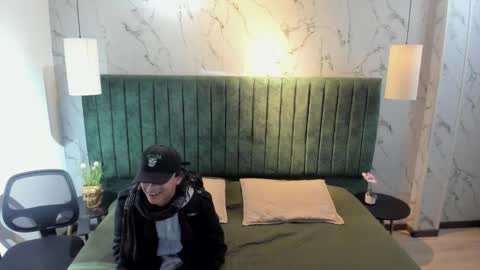 labrinthteasing online show from January 2026 12:10:02 PM