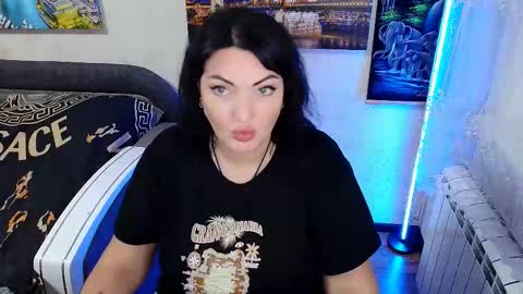 lady_boom_ online show from September 2025 05:35:01 PM