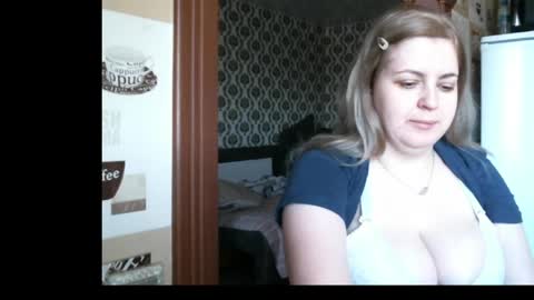 Snapshot of lady_cute_cat chatting on April 2026 02:42:02 AM lady cute cat29 online show from April 2026 02:42:02 AM