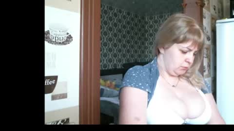 Snapshot of lady_cute_cat chatting on June 2026 02:58:02 AM lady cute cat29 online show from June 2026 02:58:02 AM