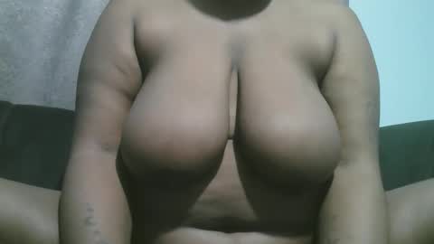 lady_dearra online show from December 2025 03:11:01 AM