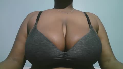 lady_dearra online show from January 2026 03:22:02 AM