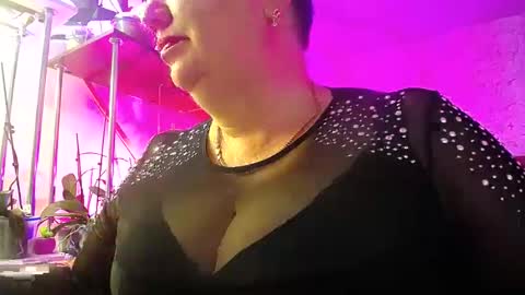 Snapshot of lady_gloria chatting on January 2025 03:13:01 AM Lady Gloria online show from January 2025 03:13:01 AM