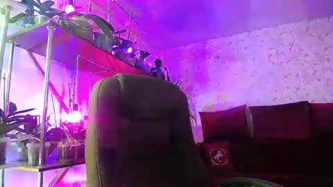 Lady Gloria online show from December 2025 07:59:02 AM