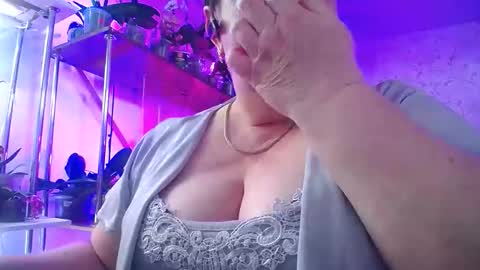 Lady Gloria online show from April 2026 09:58:02 AM